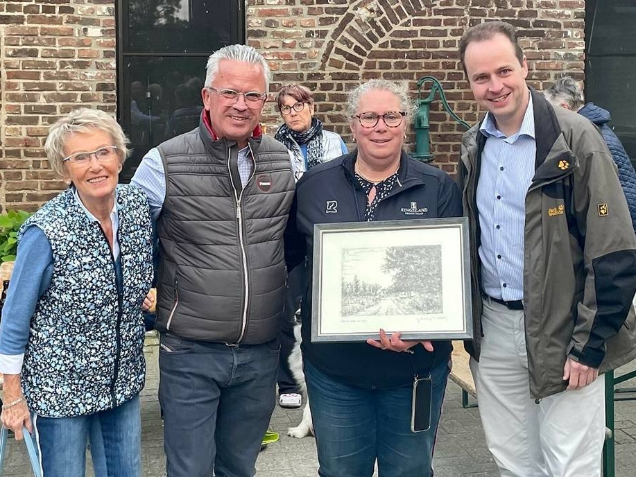 Gesellschaft Carolus besucht Gut Mankartzhof - NGZ berichtet